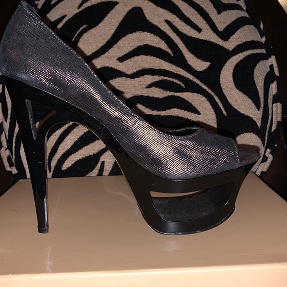 Jessica Simpson platform heels size 71/2 B - Picture 3 of 6